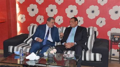 محافظ البحيرة يستقبل وزير القوى العاملة لتسليم عقود عمل لذوي القدرات 