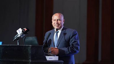 وزير النقل: مصر وضعت سياسة بحرية متكاملة لبناء استراتيجية الاقتصاد الأزرق الوطني