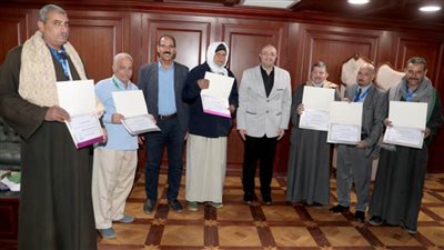 محافظ بني سويف يهنئ بشهر رمضان ويكرّم الفائزين في المسابقة الدينية 