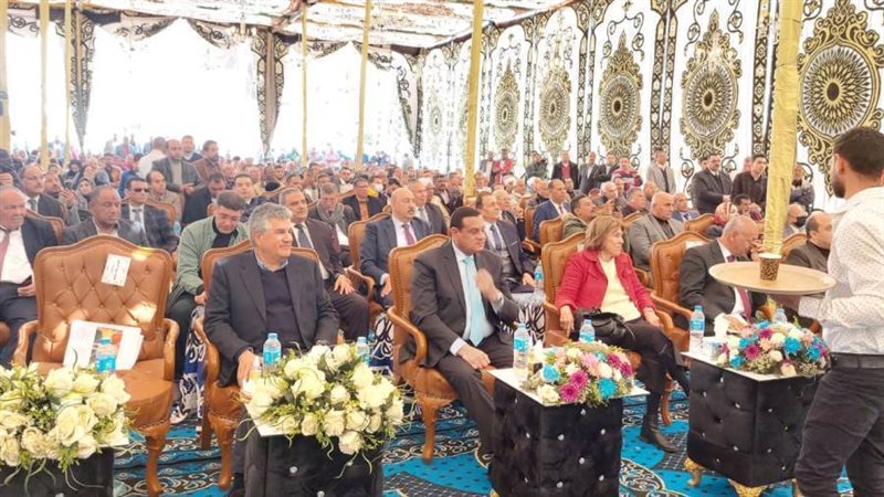 محافظ البحيرة ونجل