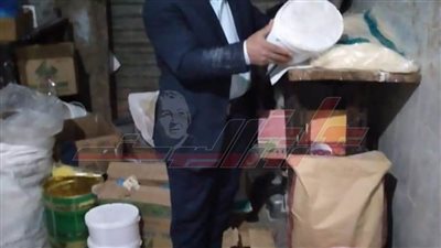 ضبط منتجات غذائية ولحوم مجهولة المصدر ببيلا في كفر الشيخ