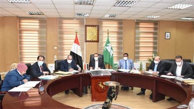 محافظ الشرقية يعقد اجتماعًا لبحث آليات توسعة وازدواج الطريق الدائري ببلبيس