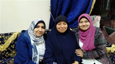 بالفيديو.. أم الأطباء الخمسة المثالية الأولى بالوادي الجديد تكشف أسرار النجاح