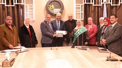 رئيس جامعة الأزهر يكرم الأمهات المثاليات خلال احتفالية يوم الوفاء