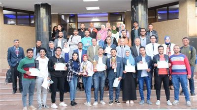 جامعة أسيوط نُعلن فوز كلية التجارة بالمركز الأول في مسابقة كأس العباقرة للكليات