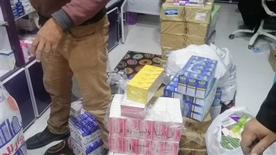 التحفظ على ٧٠٠٠ عبوة أدوية مجهولة المصدر وضبط محل يدار صيدلية بالبحيرة