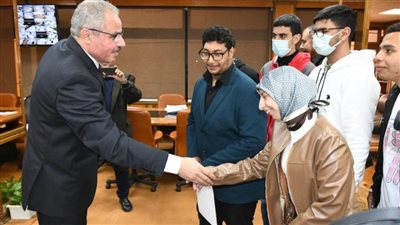 رئيس جامعة القناة يعلن ٢٨ مارس موعدًا لتكريم ١١٢ أما لذوي الهمم بكلية الآداب