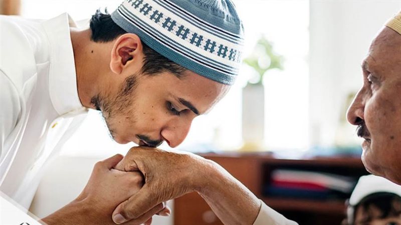 بر الوالدين - ارشيفية