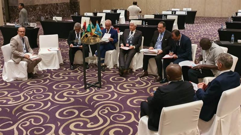 أثناء الاجتماع