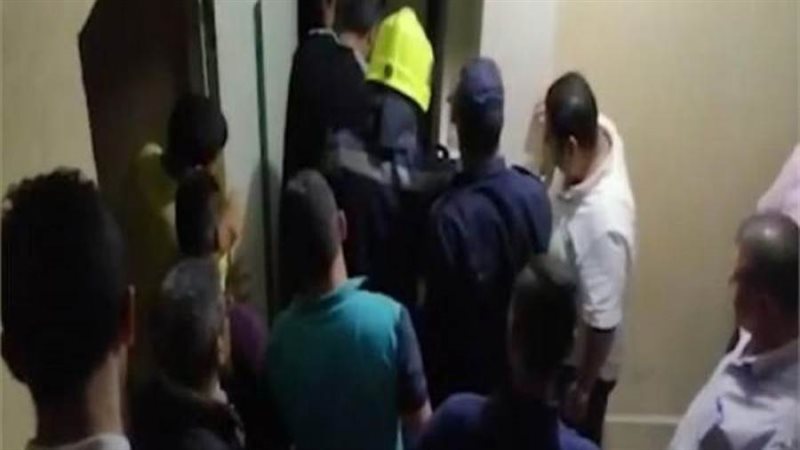 إنقاذ شخصين تعطل