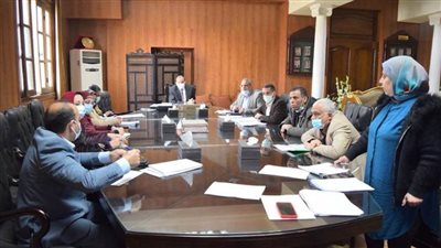 رئيس جامعة بني سويف يترأس لجنة المنشآت وشئون أعضاء هيئة التدريس