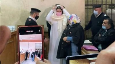 حنين حسام عن اتهامها في 