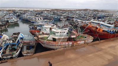 توقف حركة الملاحة البحرية بكفر الشيخ لسوء الأحوال الجوية