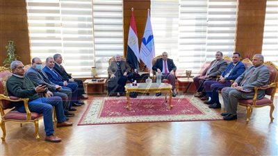 رئيس جامعة كفر الشيخ يستقبل لجنة من قطاع الحاسبات والمعلومات بالأعلى للجامعات