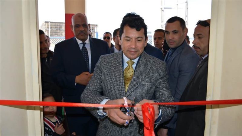 اشرف صبحي اثناء افتتاح