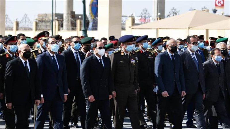 الرئيس السيسى يتقدم