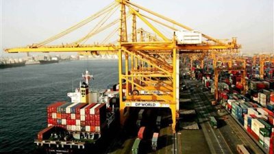 ميناء دمياط يتداول 24 سفينة للحاويات والبضائع العامة خلال 24 ساعة