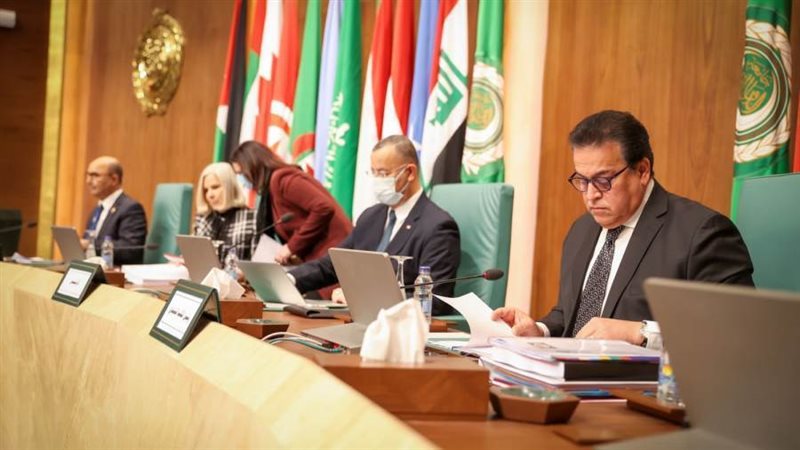 عبدالغفار في اجتماع