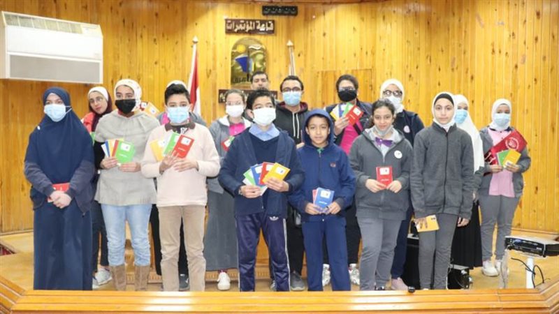 المتنافسون من مدارس