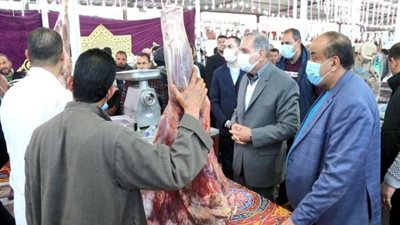 محافظ كفر الشيخ يفتتح معارض 