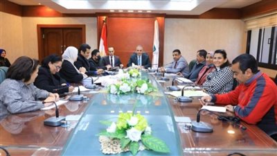 محافظ سوهاج يترأس اجتماع اللجنة العليا لفحص تراخيص البناء 