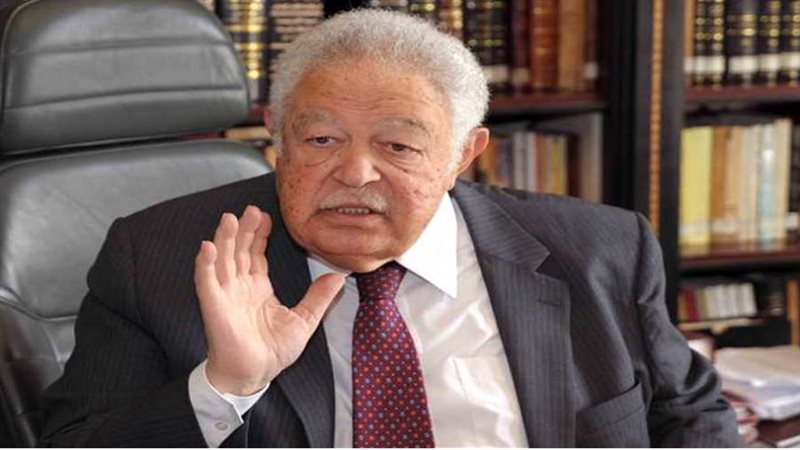 رجائي عطية نقيب المحامين