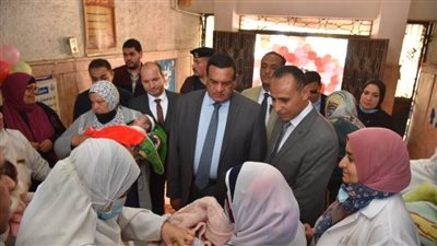 محافظ البحيرة يفتتح الحملة القومية للتطعيم ضد مرض شلل الأطفال