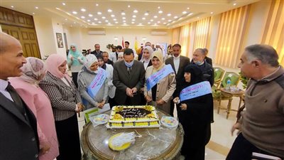 المحافظ في حفل تكريم الأمهات المثاليات: 