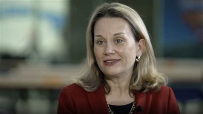 السفيرة الأمريكية لدى الناتو: واشنطن لا تنتهج سياسة تغيير النظام في روسيا