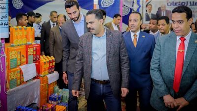 الأمين العام لمستقبل وطن يتفقد معارض الحزب للسلع الغذائية المخفضة بمحافظة قنا