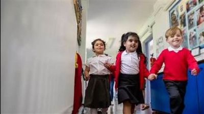  وزير التعليم البريطاني يواجه انتقادات عنيفة من المدارس