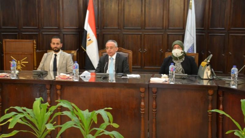 جانب من لقاء جامعة