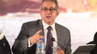 وزير السياحة والآثار يصدر قرارًا بمواعيد العمل في المطاعم والمنشآت السياحية في رمضان