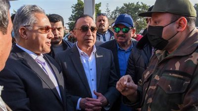 محافظ الإسكندرية يشدد على رؤساء الأحياء بتكثيف الحملات لتطبيق الإجراءات الاحترازية 