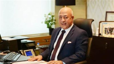 نائب رئيس البنك الأهلي: 180 مليار جنيه حصيلة بيع شهادات الـ18%