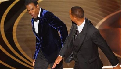 بعد صفعه.. ويل سميث يعتذر لكريس روك