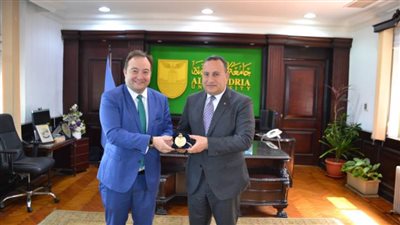 رئيس جامعة الإسكندرية يلتقى والمستشار العلمى لسفارة ألمانيا بالقاهرة 