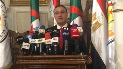 سفير مصر بالجزائر يبحث مع مجلس 