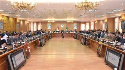 محافظ الشرقية يشدد على متابعة نسب تنفيذ المشروعات التنموية والخدمية بالحسينية 