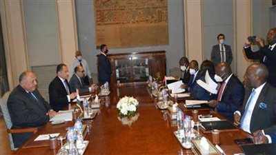 شكري يعقد مباحثات مع وزير الخارجية الأنجولي