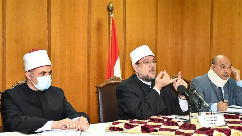 وزير الأوقاف خلال