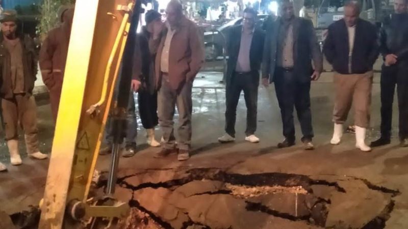 هبوط أرضى بشارع السعادة