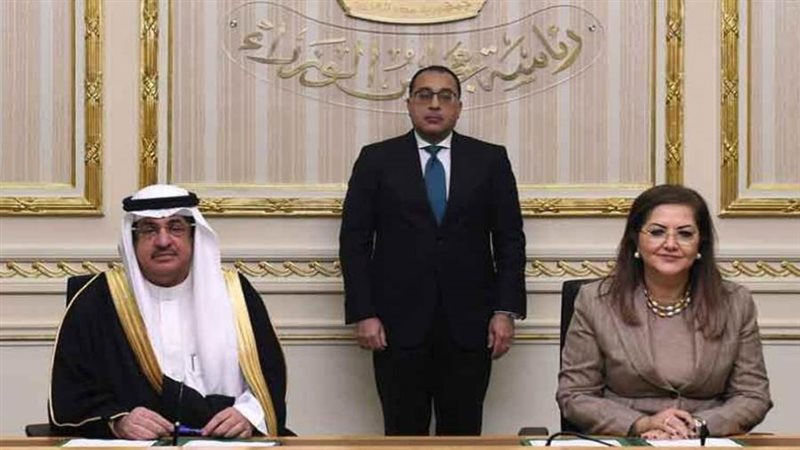 رئيس الوزراء يشهد