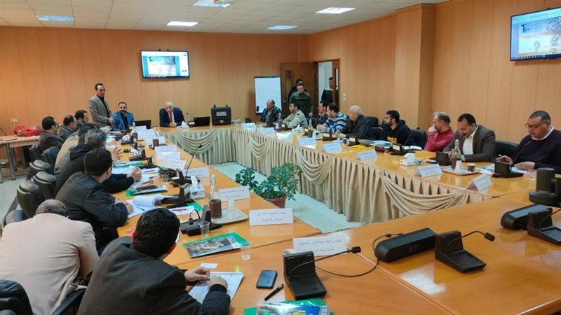 مياه البحيره تستضيف