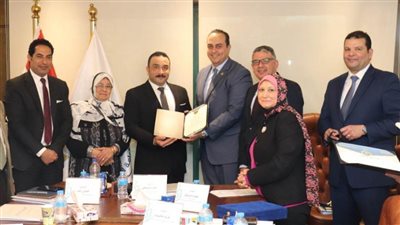 الرعاية الصحية تُكرم أول طبيب يحصل على براءة اختراع في مجال القساطر الطبية