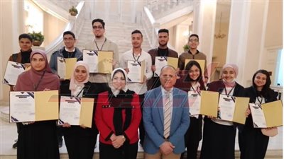 وكيل تعليم كفر الشيخ يكرم الطلاب المتفوقين بعدد من المدارس