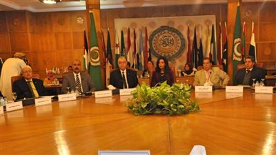 الجامعة العربية تكرم الطلبة الفائزين في مسابقة التحدث باللغة العربية الفصحى والخطابة والإلقاء الشعري