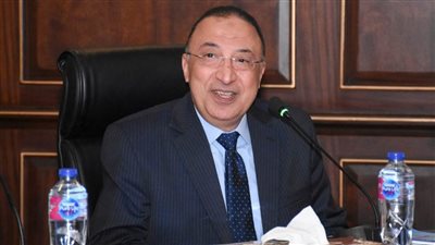 محافظ الإسكندرية: رصف 24 شارعا ضمن الخطة الاستثمارية بحي منتزه ثان 