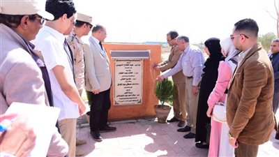 رئيس جامعة سوهاج وأسرة الشهيد 