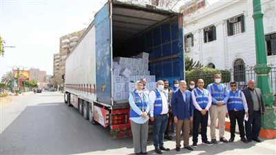 محافظة المنيا توزع 70 ألف كرتونة مواد غذائية على الأسر الأكثر احتياجاً